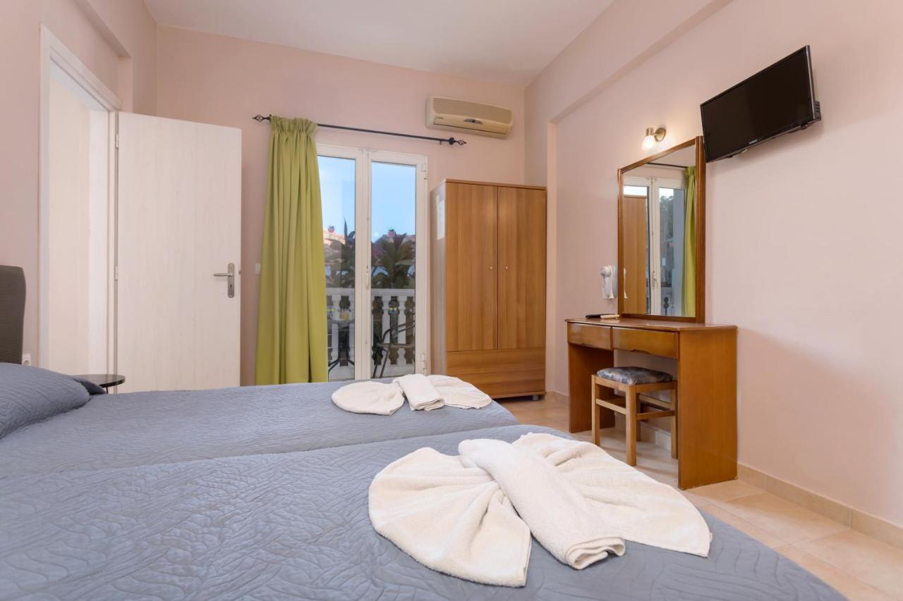 Mare Blu Studios & Suites ลากานาส ภายนอก รูปภาพ