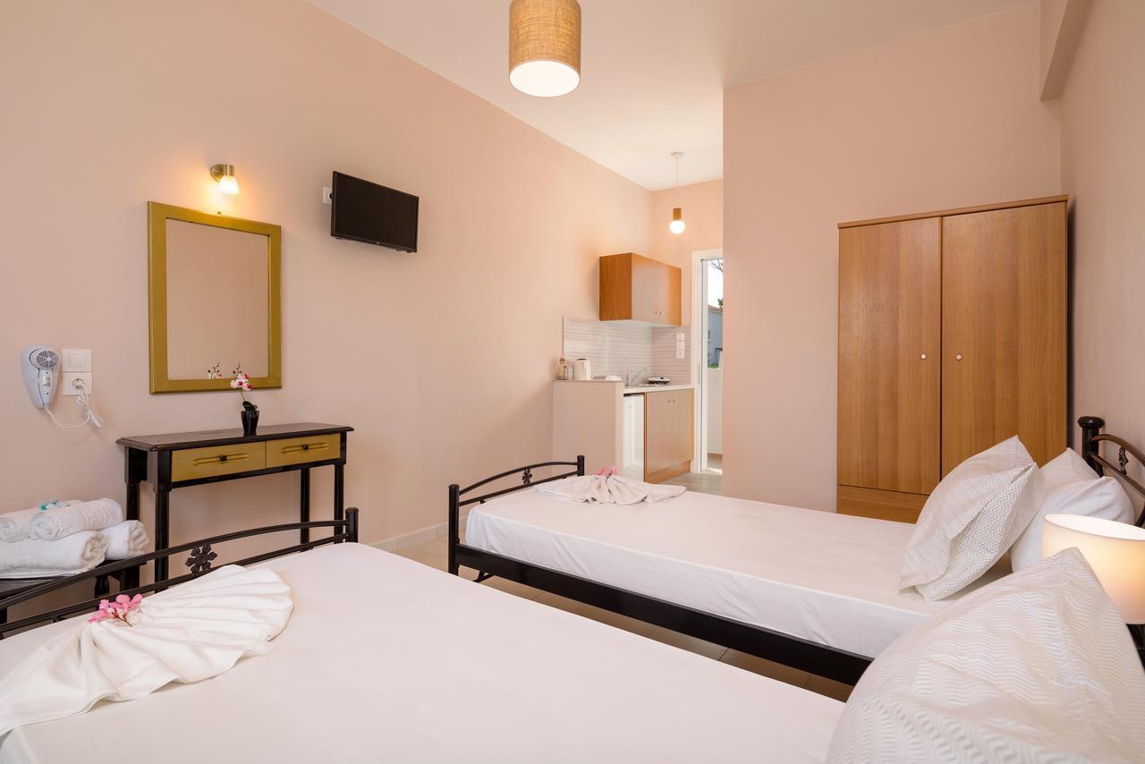 Mare Blu Studios & Suites ลากานาส ภายนอก รูปภาพ