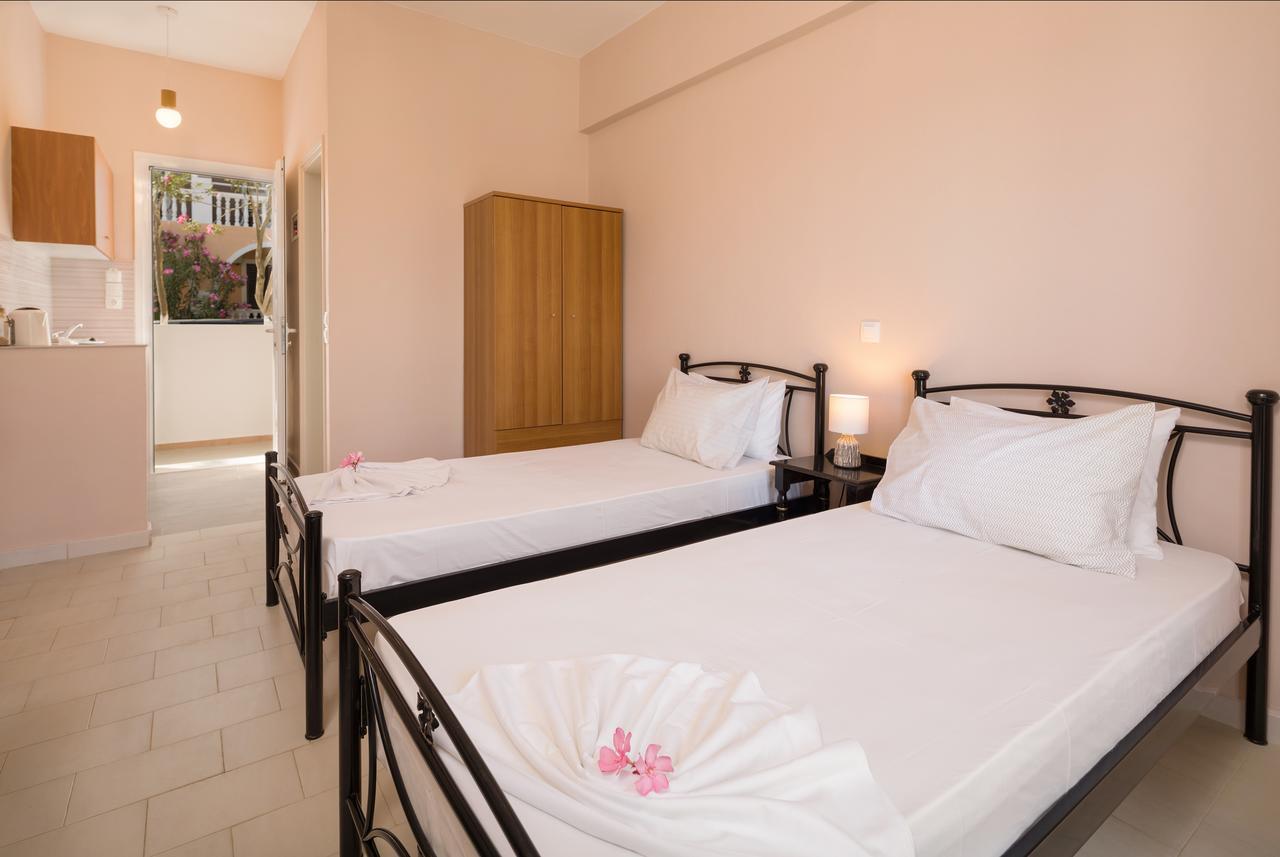 Mare Blu Studios & Suites ลากานาส ภายนอก รูปภาพ